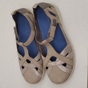 Aravon Women's Athletic Shoes in Taupe and Blue